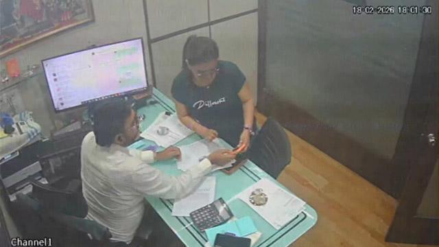 Female Assistant Rough Fuck – office viral tape